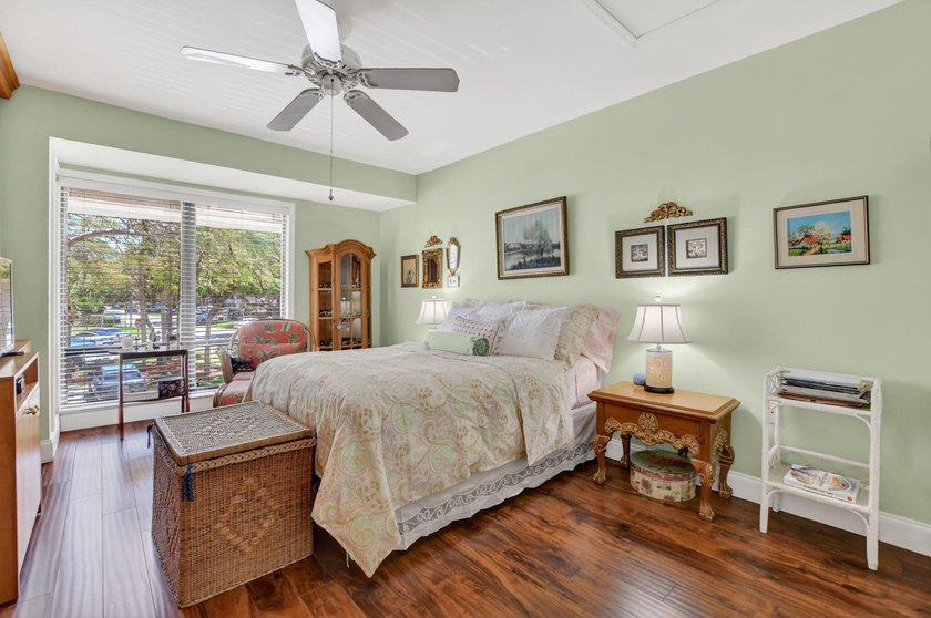 Stunning Boca Raton townhome offering exceptional space &amp; value - photo 16