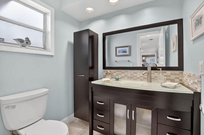 Stunning Boca Raton townhome offering exceptional space &amp; value - photo 20
