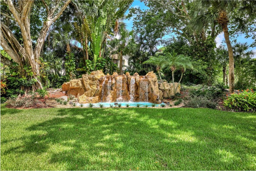 Stunning Boca Raton townhome offering exceptional space &amp; value - photo 22