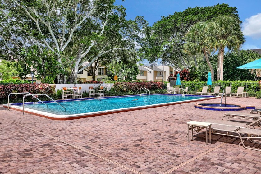 Stunning Boca Raton townhome offering exceptional space &amp; value - photo 24