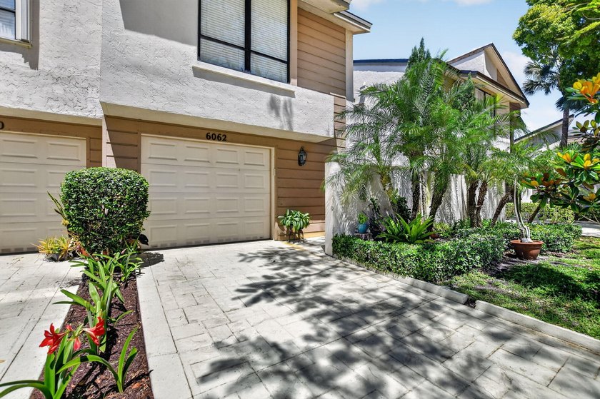 Stunning Boca Raton townhome offering exceptional space &amp; value - photo 28