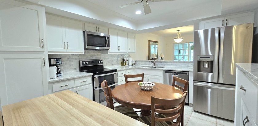 Stunning Boca Raton townhome offering exceptional space &amp; value - photo 32