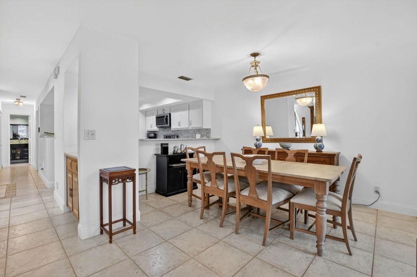 Stunning Boca Raton townhome offering exceptional space &amp; value - photo 34