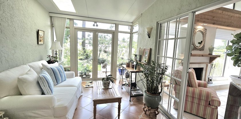 Stunning Boca Raton townhome offering exceptional space &amp; value - photo 38