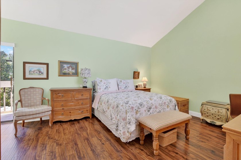 Stunning Boca Raton townhome offering exceptional space &amp; value - photo 42