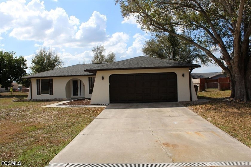 Property features 3 large bedrooms, 2 supper spacious bathrooms - photo 3