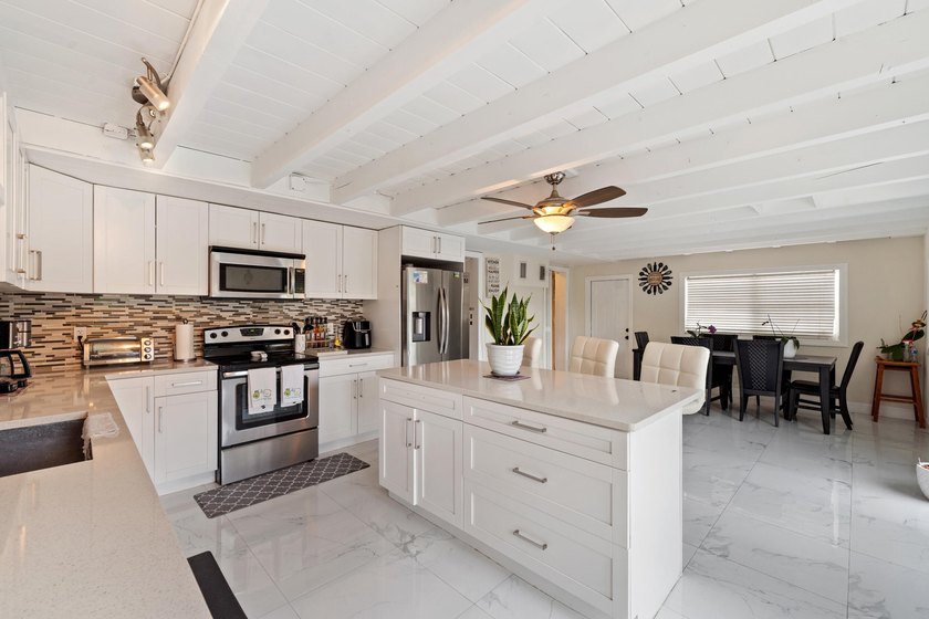 Welcome to your dream home near beautiful Lake Osborne! This - photo 7