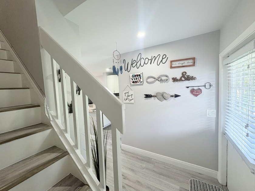 Welcome to this inviting 2-bedroom, 1.5-bath townhouse located - photo 25