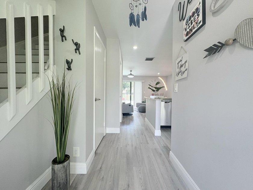 Welcome to this inviting 2-bedroom, 1.5-bath townhouse located - photo 28