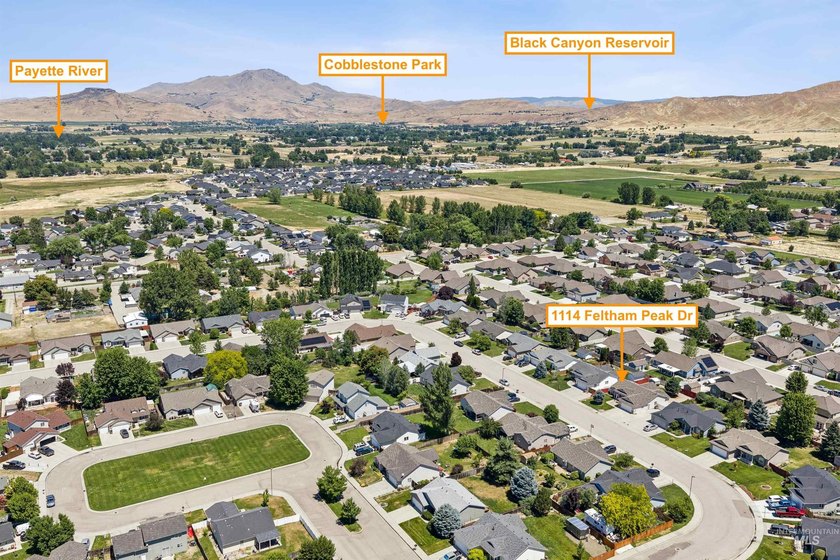 Welcome to this beautifully maintained 3-bedroom, 2-bath - photo 47