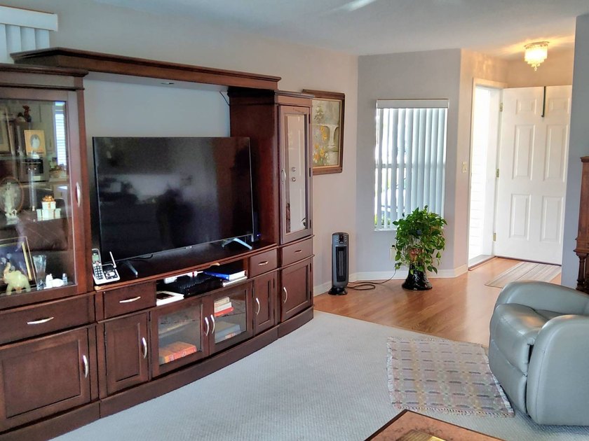 Beautiful Water View! Charming 2-Bed, 2-Bath Manufactured Home - photo 5
