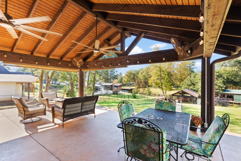 Perfect blend of elevated lake view, privacy &amp; nature SOLD - photo 21