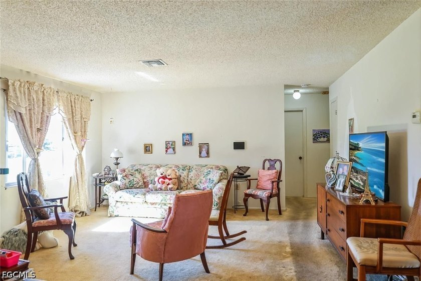 Location, Potential, and Value-all in one! Discover this - photo 3