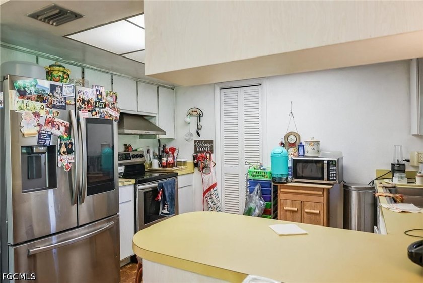 Location, Potential, and Value-all in one! Discover this - photo 6