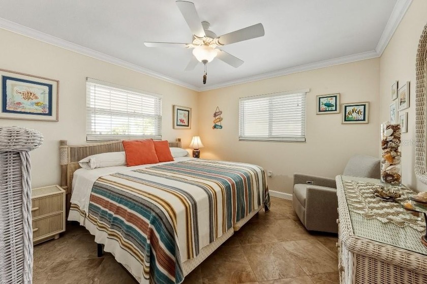 Welcome to your slice of island living in the heart of Holmes - photo 11