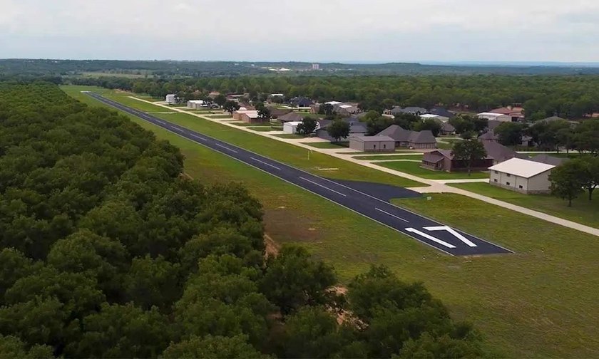 Build your dream home in the highly sought after airpark - photo 11