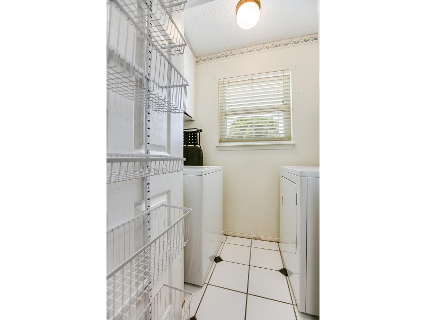 Welcome home to this beautifully updated 4-bedroom, 2-bathroom - photo 12