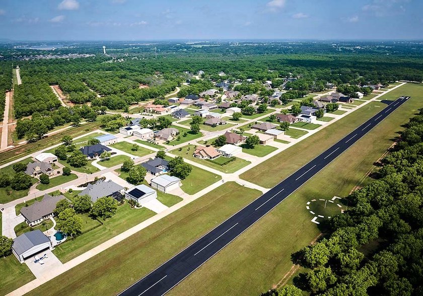 Build your dream home in the highly sought after airpark - photo 13