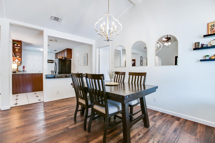 Welcome home to this beautifully updated 4-bedroom, 2-bathroom - photo 14