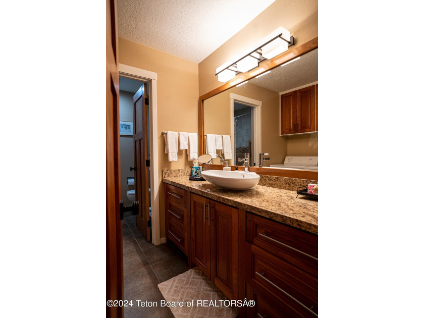 This 1 bedroom condo, completely remodeled in the past 8 years - photo 18