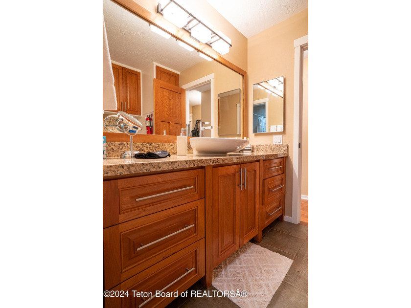 This 1 bedroom condo, completely remodeled in the past 8 years - photo 19