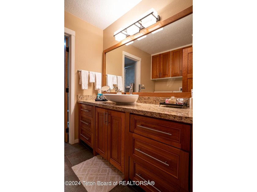 This 1 bedroom condo, completely remodeled in the past 8 years - photo 20