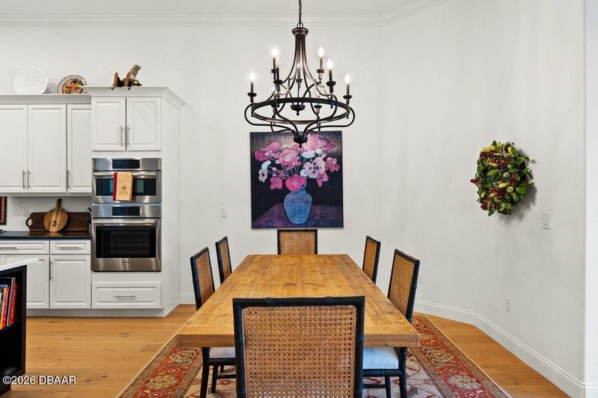 Welcome to 38 Lionspaw Grand, an immaculate Kargar Custom Home - photo 21