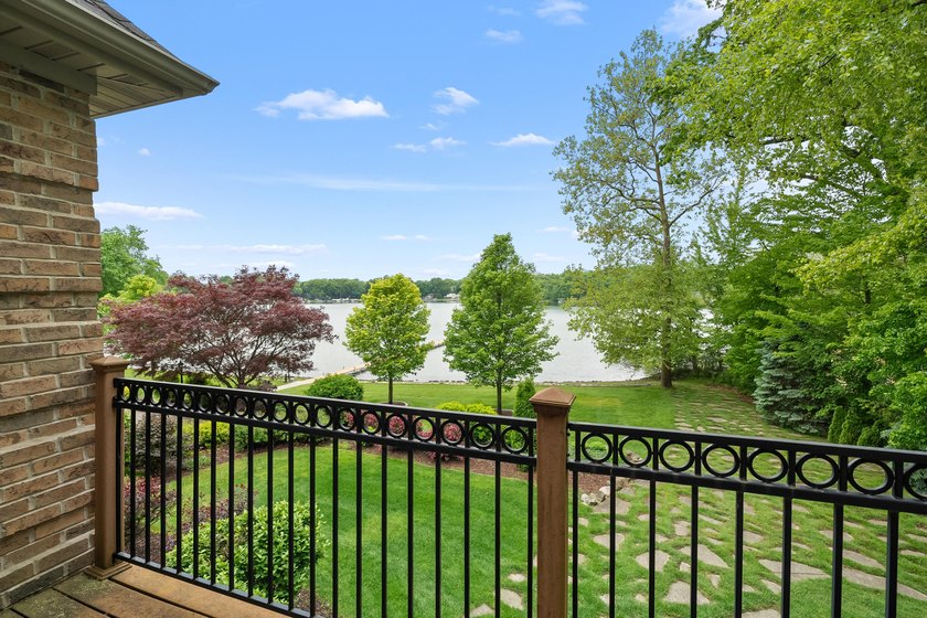 A Lakefront Legacy Estate - 225' Private Shoreline | 1.9 Acres | - photo 22