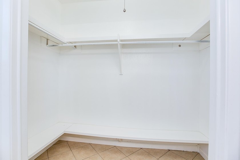 Welcome home to this beautifully updated 4-bedroom, 2-bathroom - photo 23