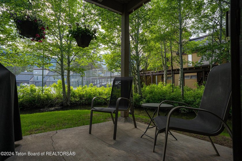 This 1 bedroom condo, completely remodeled in the past 8 years - photo 25