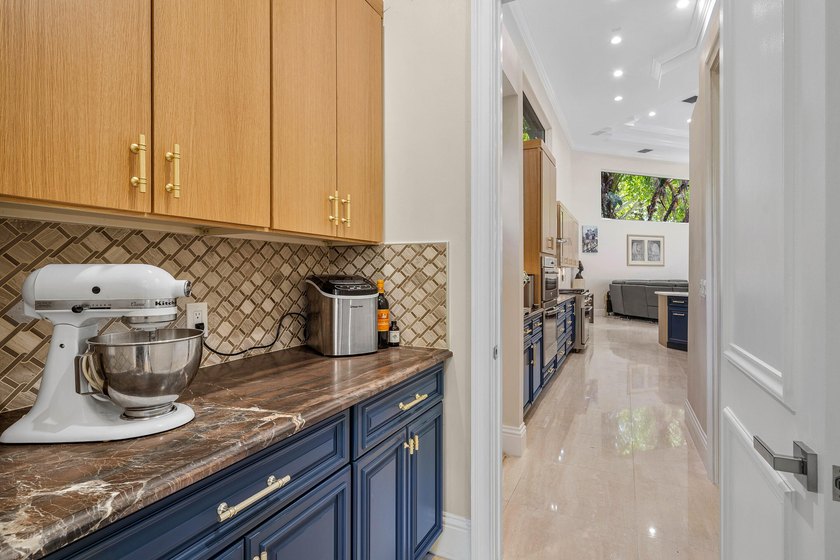 Tucked inside Seasons, one of Boca Raton's most coveted gated - photo 27