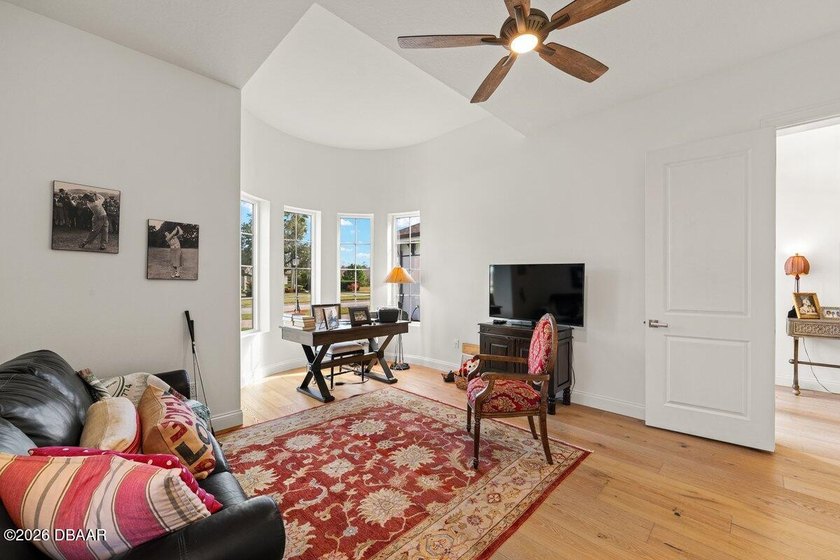 Welcome to 38 Lionspaw Grand, an immaculate Kargar Custom Home - photo 28