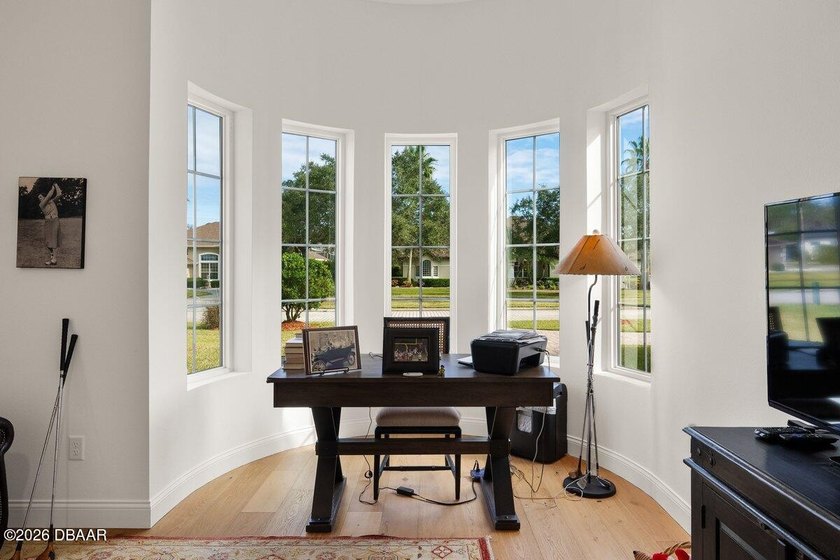 Welcome to 38 Lionspaw Grand, an immaculate Kargar Custom Home - photo 29
