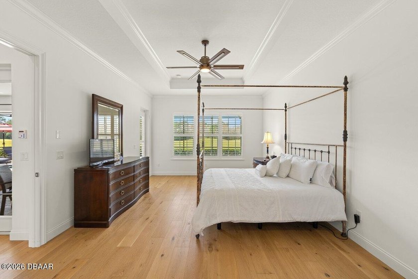 Welcome to 38 Lionspaw Grand, an immaculate Kargar Custom Home - photo 31