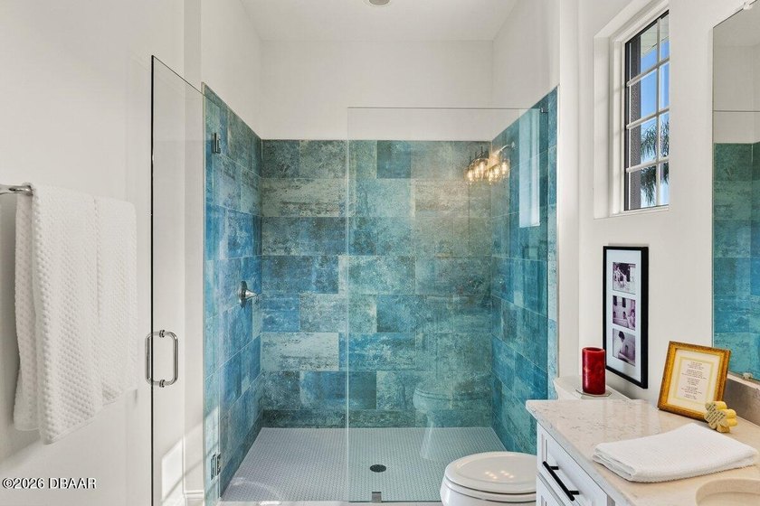 Welcome to 38 Lionspaw Grand, an immaculate Kargar Custom Home - photo 42