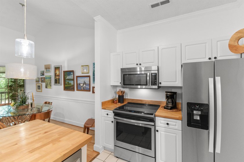 CHECK OUT THIS AMAZING UNIT on ARROWHEAD GOLF COURSE IN - photo 10