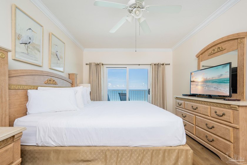 EXPERIENCE THE ULTIMATE BEACHSIDE GETAWAY WITH THIS BEAUTIFUL 2 - photo 12