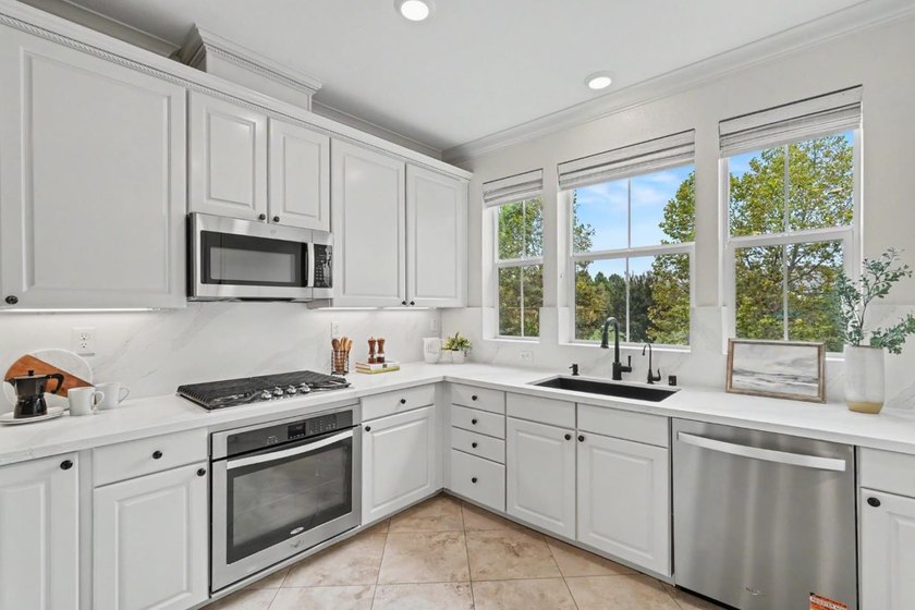 Welcome to this beautifully maintained, EAST-FACING home - photo 13