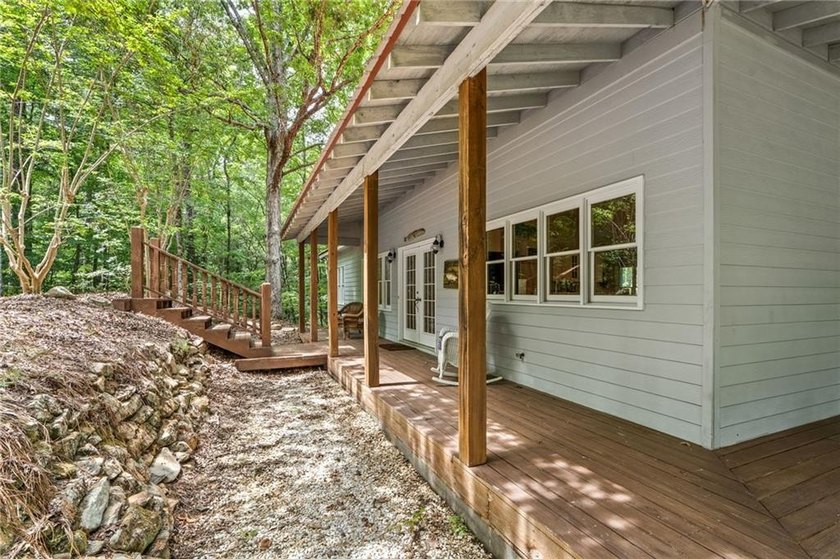 Talk about quintessential Lake Martin cabin living in a PRIME - photo 14