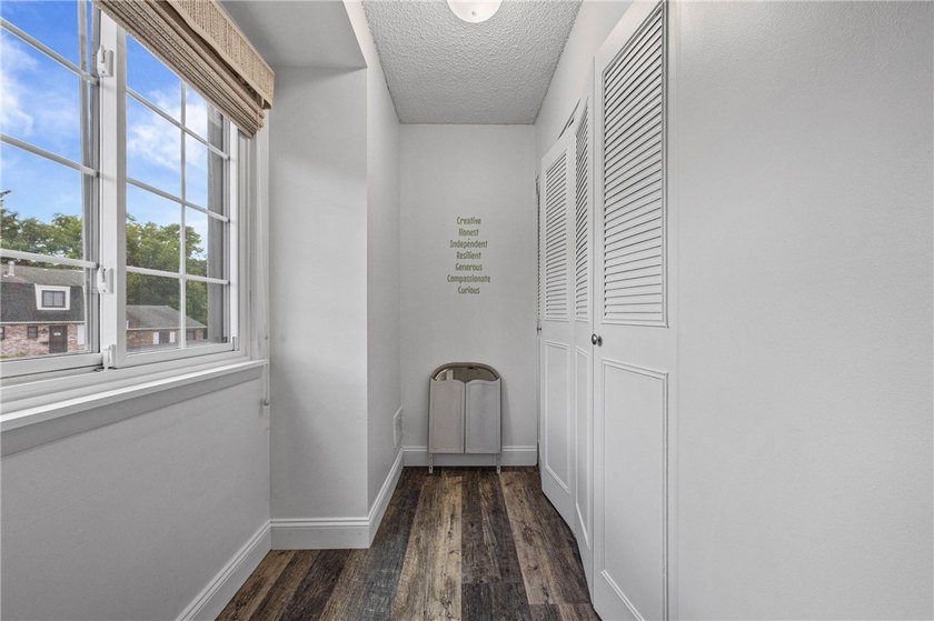 Brighton welcomes you home to this beautifully updated end-unit - photo 22