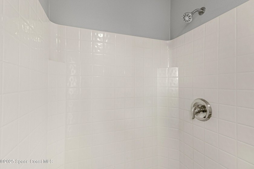 Multiple Offers received and sent to lender for approved price - photo 23