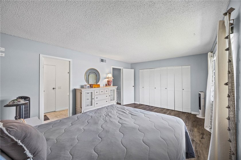 Brighton welcomes you home to this beautifully updated end-unit - photo 27