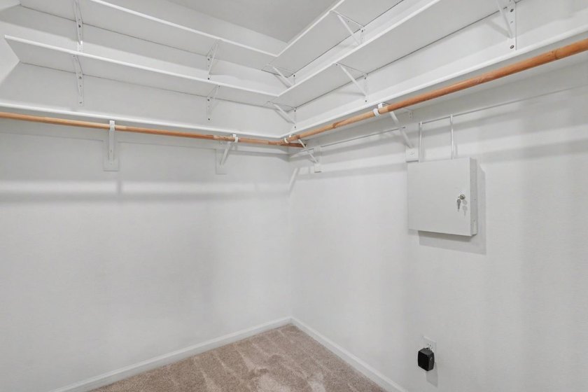 Welcome to this beautifully maintained, EAST-FACING home - photo 28