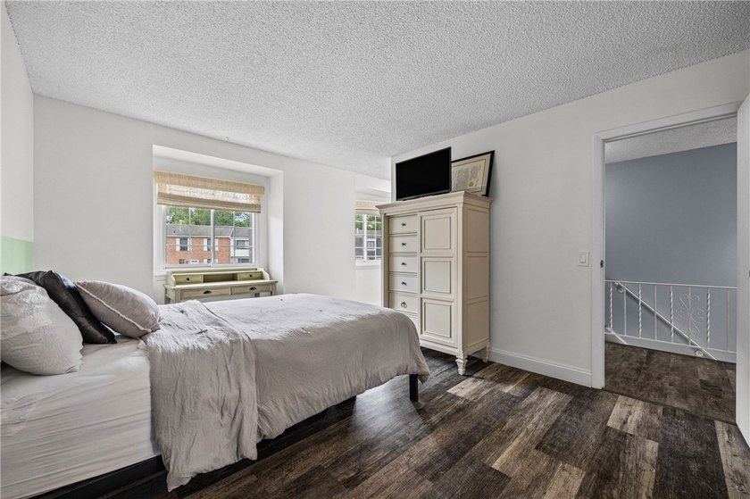 Brighton welcomes you home to this beautifully updated end-unit - photo 30