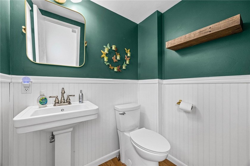 Brighton welcomes you home to this beautifully updated end-unit - photo 33
