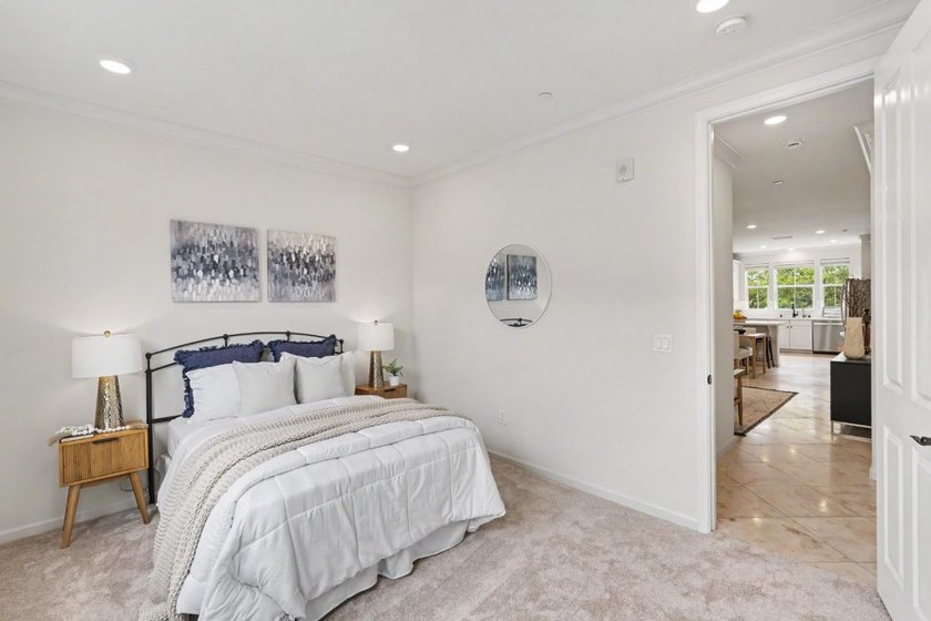 Welcome to this beautifully maintained, EAST-FACING home - photo 36