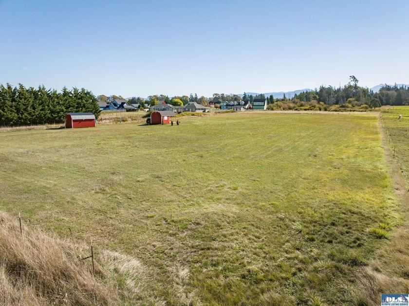 Welcome to this incredible 5.5 acre property located in the - photo 38