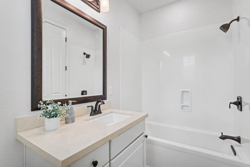 Welcome to this beautifully maintained, EAST-FACING home - photo 40