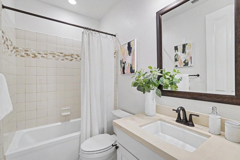 Welcome to this beautifully maintained, EAST-FACING home - photo 42