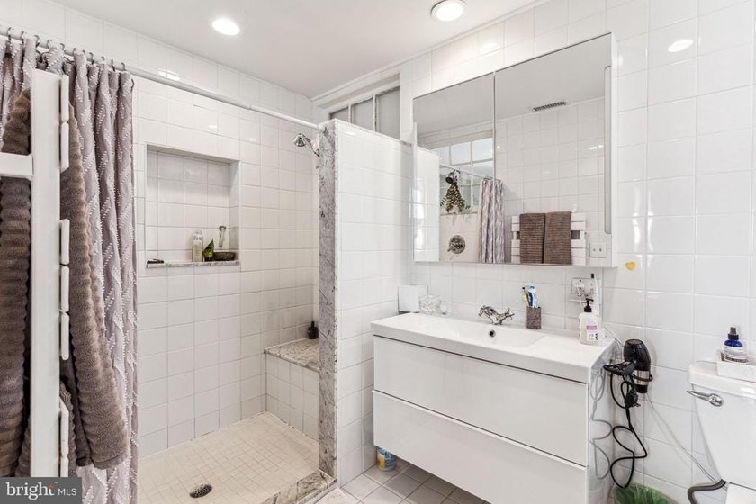 Fabulous Flat in the Heart of Rittenhouse Square - Sun-drenched - photo 6